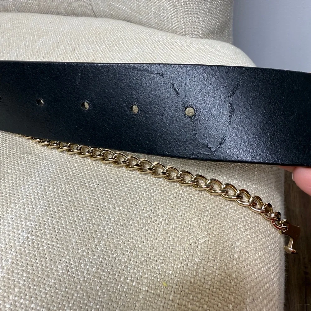 AUTHENTIC CHANEL Black leather lock belt RARE 2002 runway